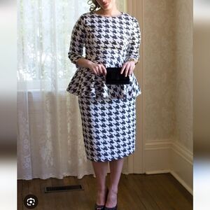 Danity Jewell's Elegant Black and White Houndstooth Skirt